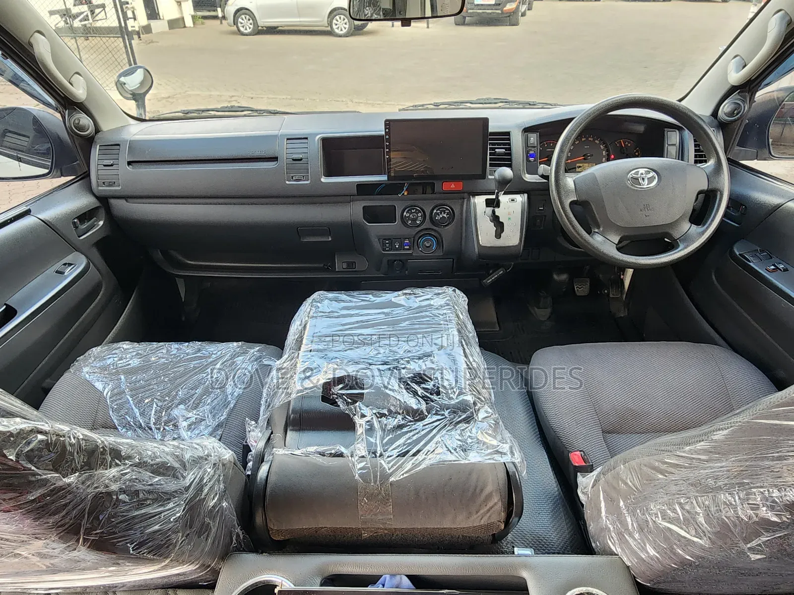 Toyota Grand HiAce 2019 White