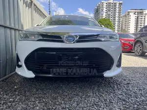 Toyota Corolla Fielder 1.5 Hybrid FWD 2018 White