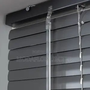 Adjustable Aluminum Slatted Blinds