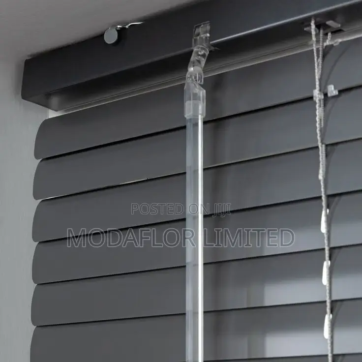 Adjustable Aluminum Slatted Blinds