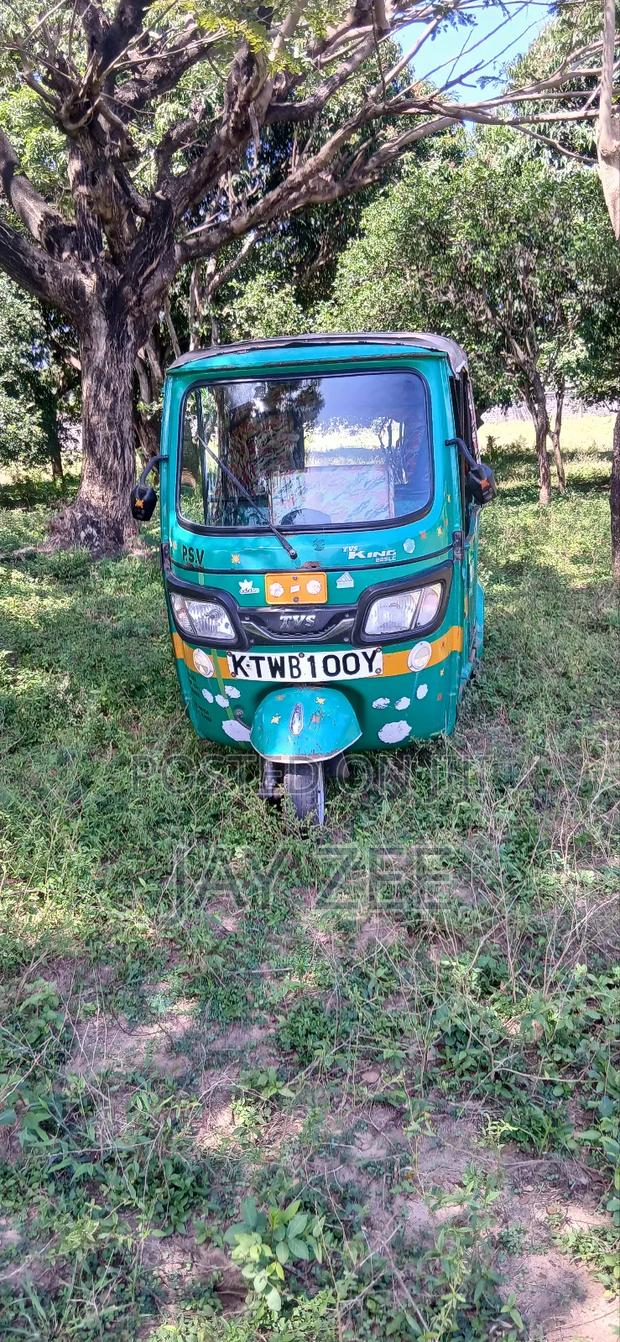 TVS King Deluxe Plus iTouch Start 2019 Green - main view