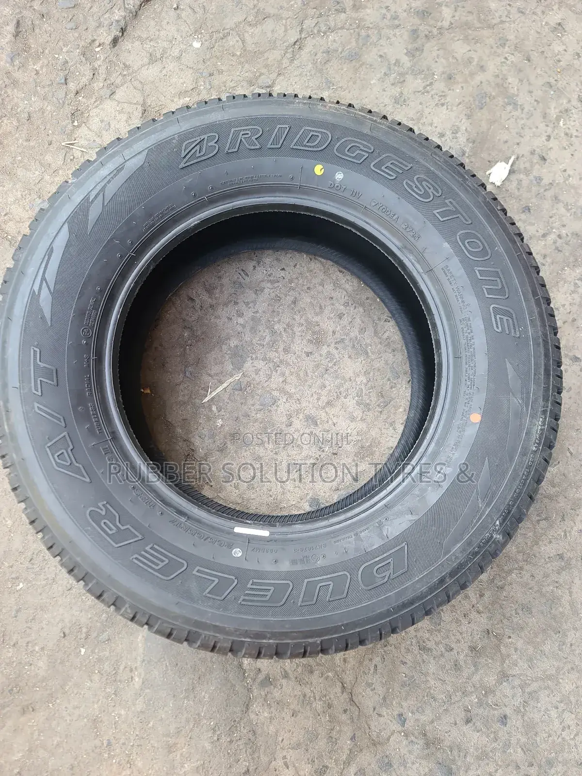 265 /65 R17 Bridgestone Tyres 112 S D693 Iii