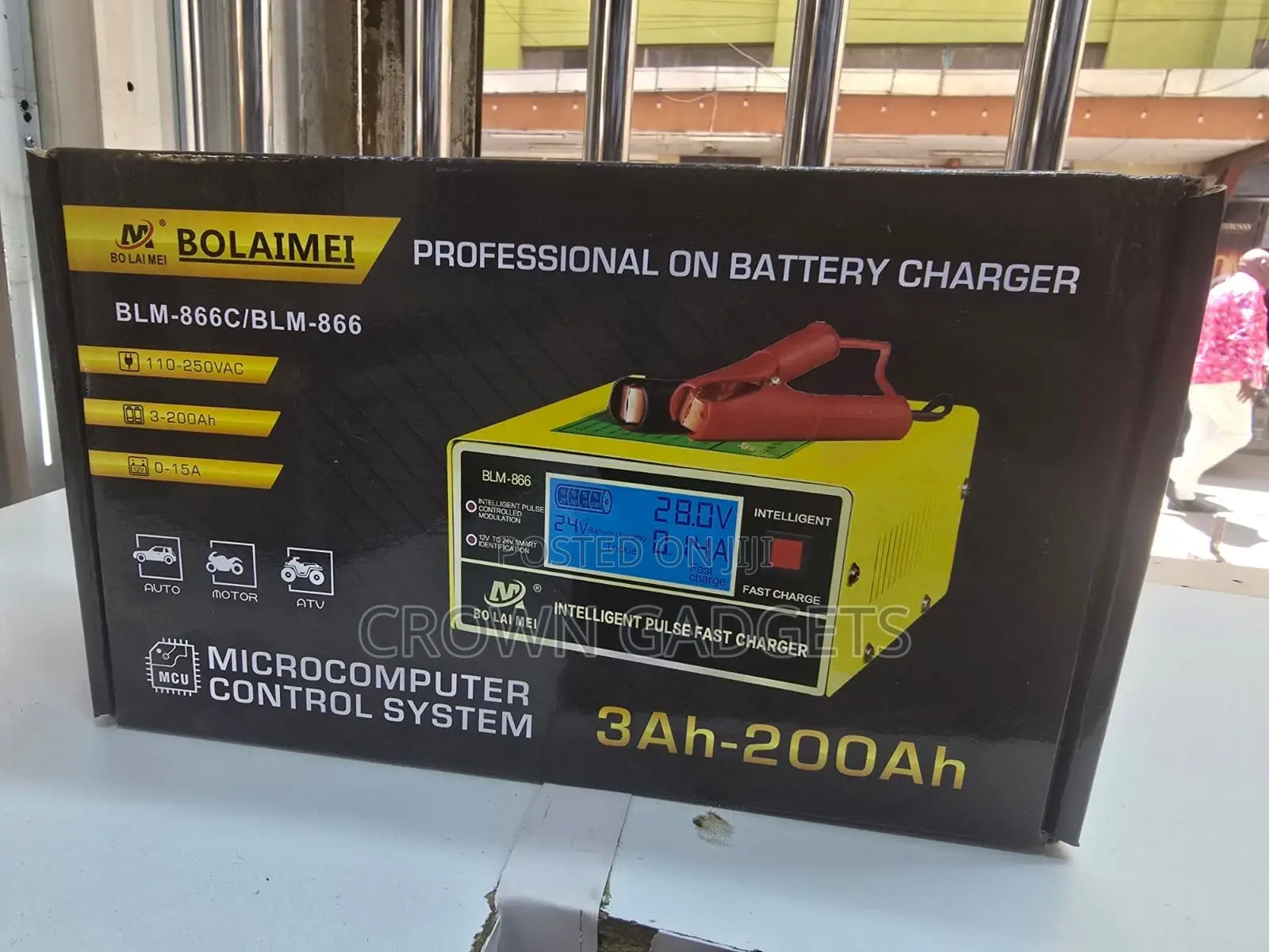 BLM-866c Smart LCD Battery Charger With Safety Protection