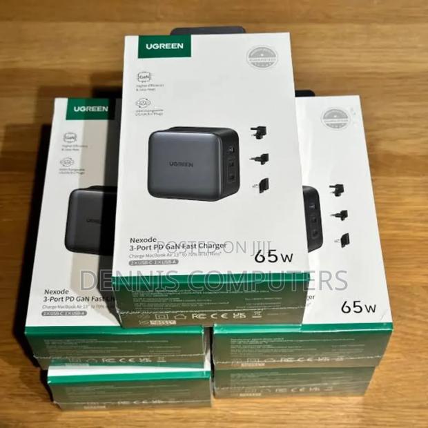 Ugreen 65w 3-Port Gan Fast Charger With Interchangeable Uk/Us