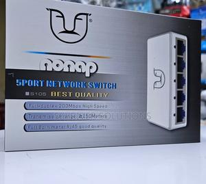 5porrt Network Switch S105 - main view