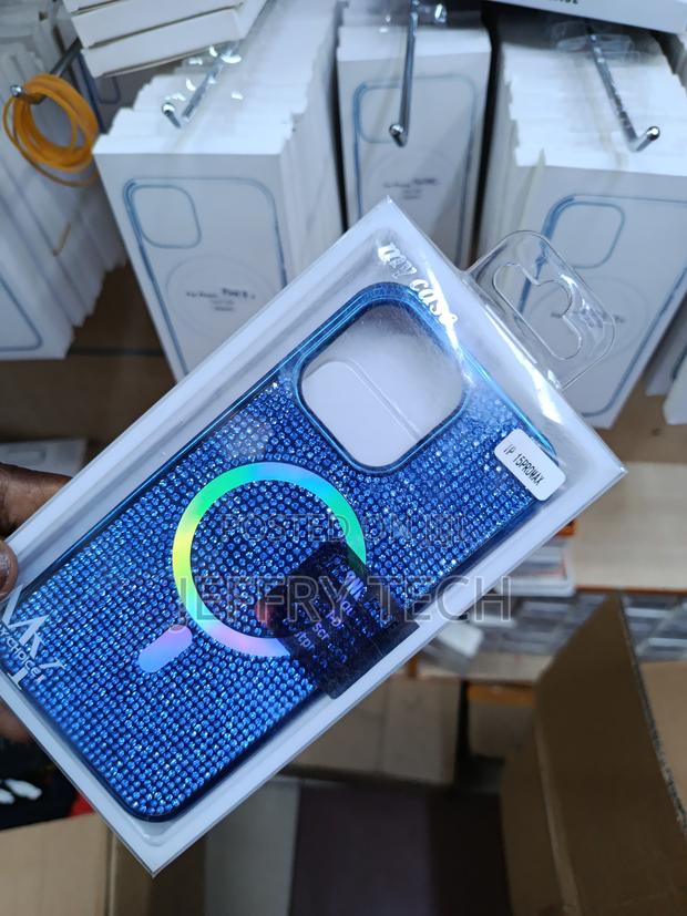Losin iPhone 15 Pro Max Magsafe Compatible Glitter Diamond Case - thumbnail 3
