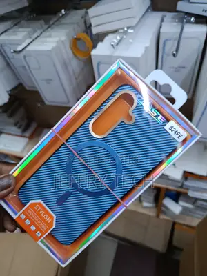 Guagua Samsung S24 Fe Magnetic Case With Carbon Fiber Texture Design