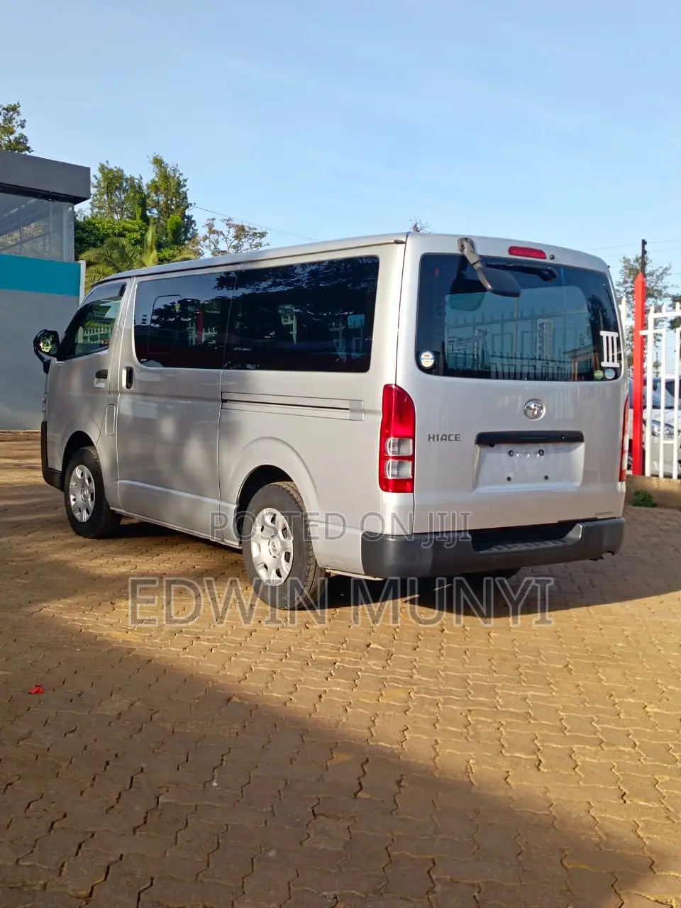 Toyota HiAce 2018 Silver
