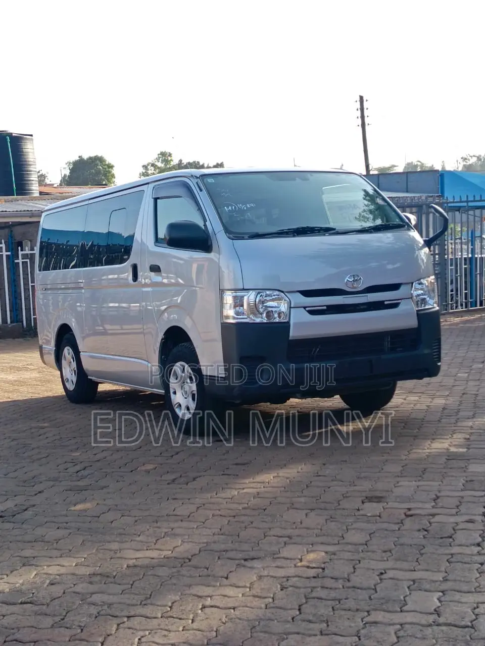 Toyota HiAce 2018 Silver