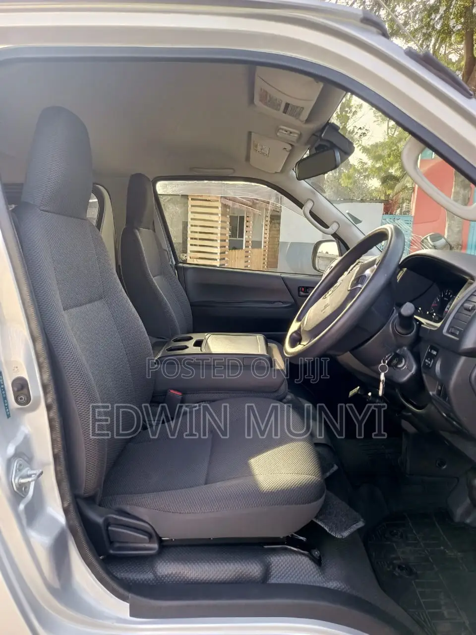 Toyota HiAce 2018 Silver