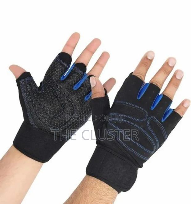 Black Pu Gym Gloves - thumbnail 2
