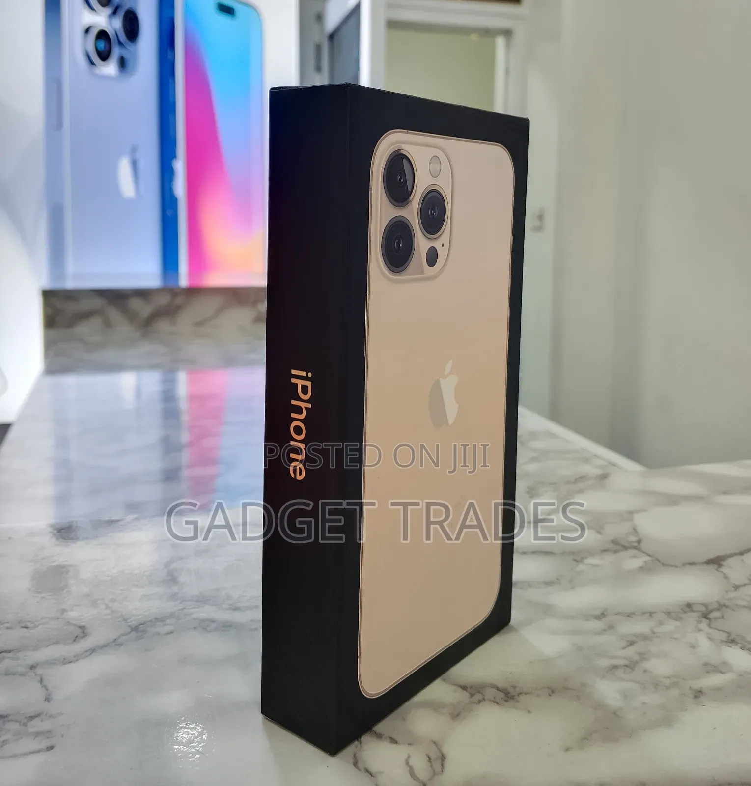 New Apple iPhone 11 Pro Max 256 GB Gold