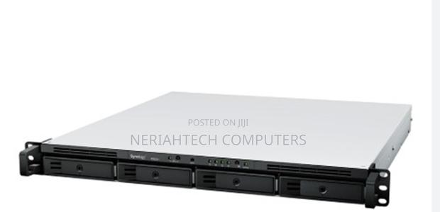 Rs 822 + Rackmount 4 Bay - main view