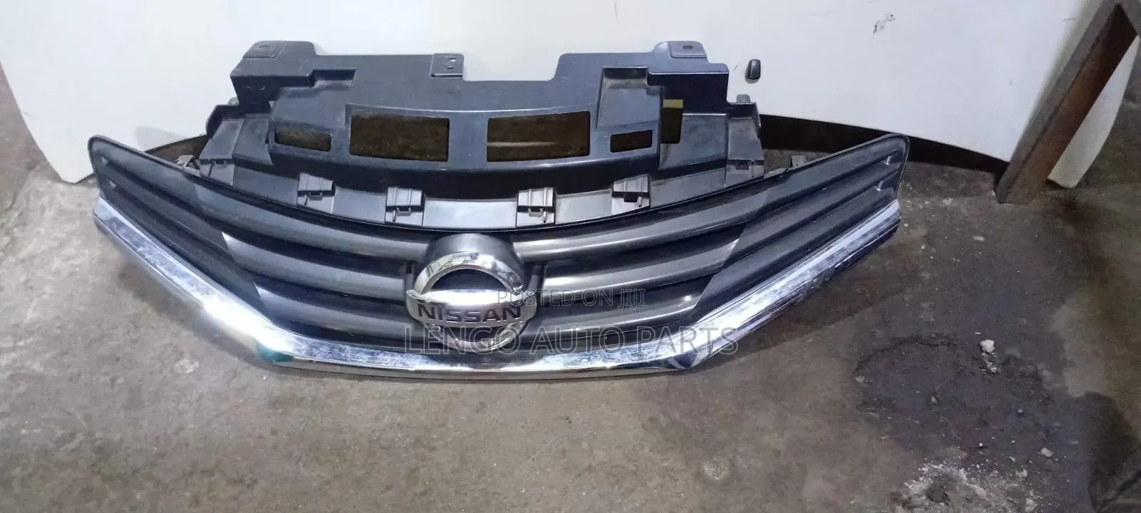Nissan Note 2012 Grille With Camera