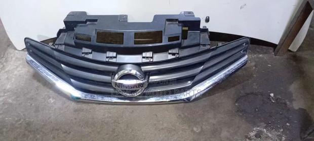 Nissan Note 2012 Grille