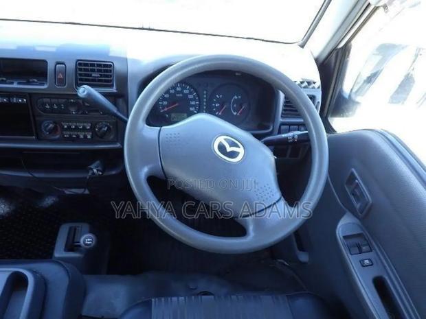 Mazda Bongo 2019 White - thumbnail 7