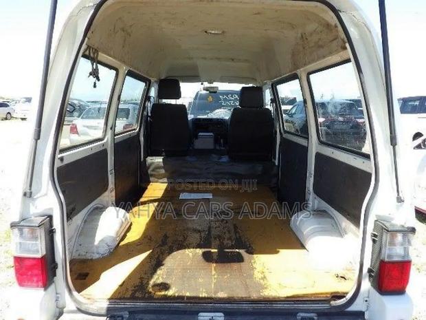 Mazda Bongo 2019 White - thumbnail 8