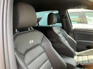 Volkswagen Golf R 4-Door w/DCC & Navigation 2018 Blue