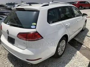 Volkswagen Golf Variant 2018 White