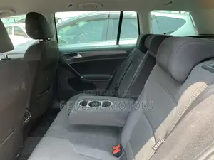 Volkswagen Golf Variant 2018 White