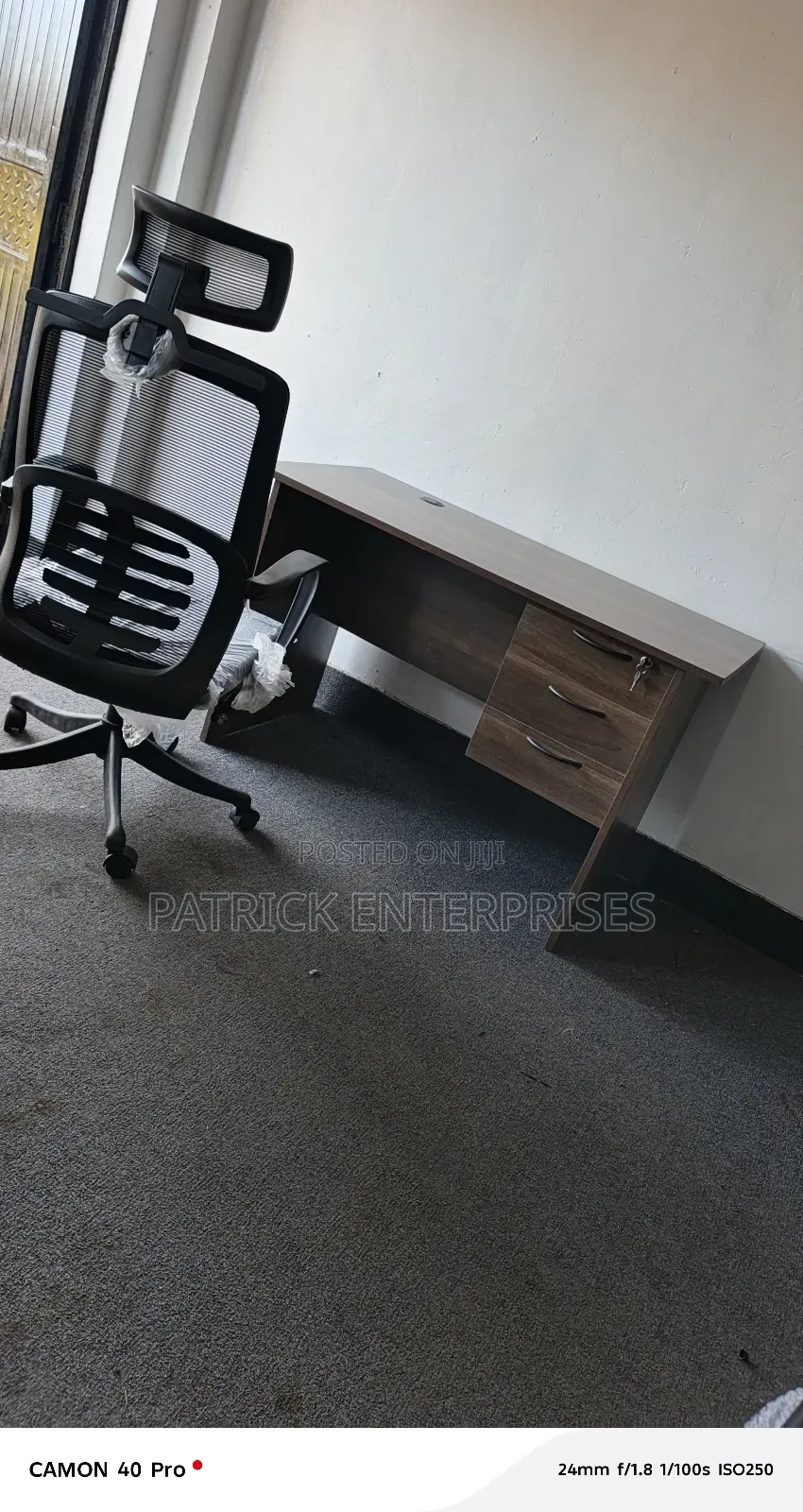 1.2 Mtrs American Office Desk+ Ergonomic High Back Chair
