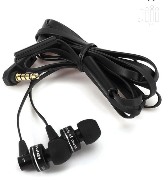 Es900i Awei Stereo Earphones.