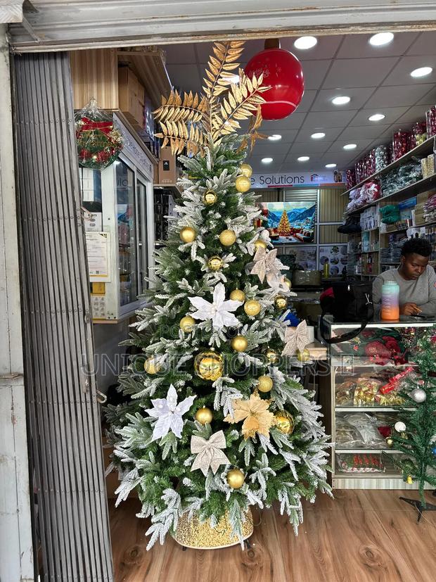 2.4meters 8ft Premium PVC Prelit Christmas Tree - thumbnail 3