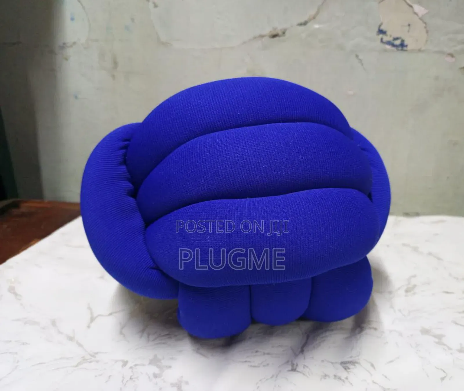 High Quality Decorative Knot Throw Away Pillows
