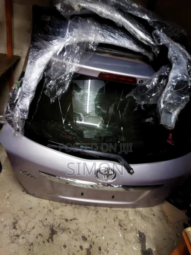Vitz Jewela 2012 Boot