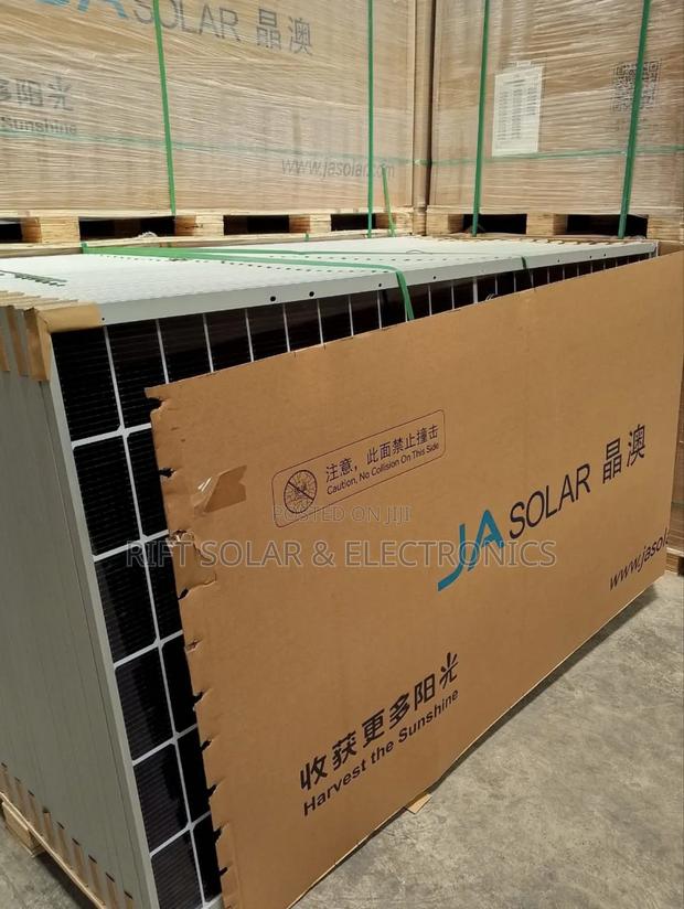 590 Watts - 49v Longi Monocrystalline Solar Panels - thumbnail 2