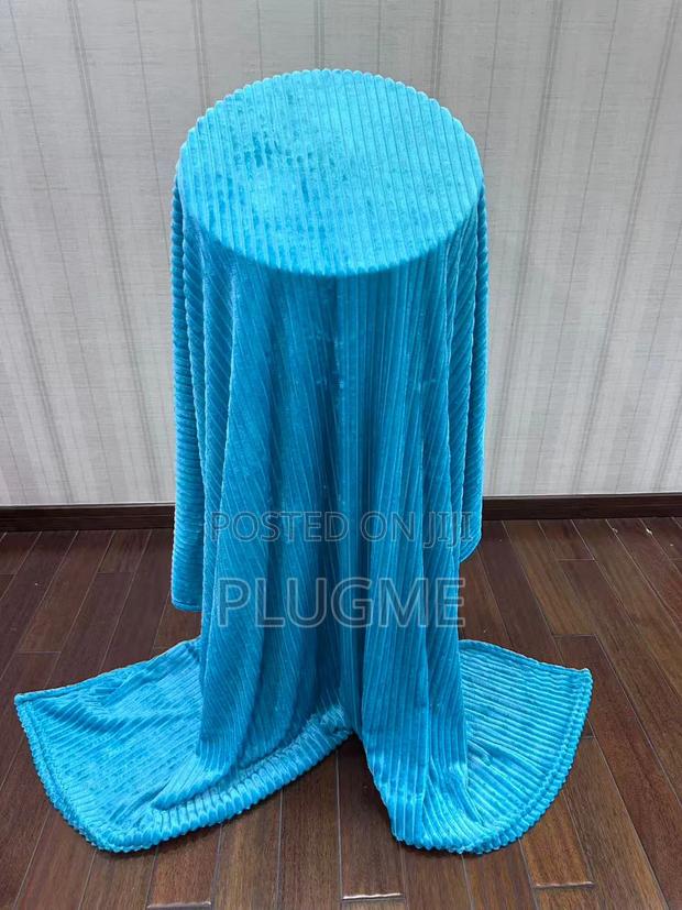 6×6 Quality Super Soft Warm Velvet Ribbed Cushion Throw Blankets - thumbnail 4