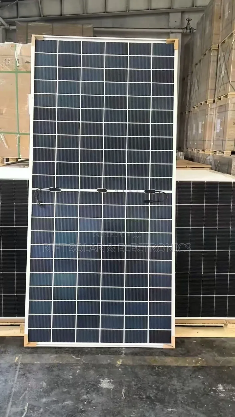 550w Monocrystalline Jinko Halfcell Solar Panels All Weather