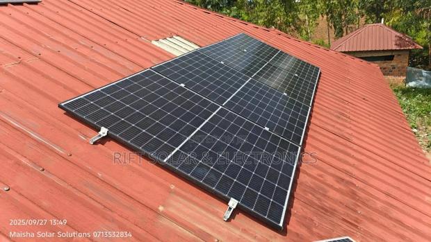 545 Watts Jinko Halfcell Monocrystalline Solar Panels - thumbnail 3