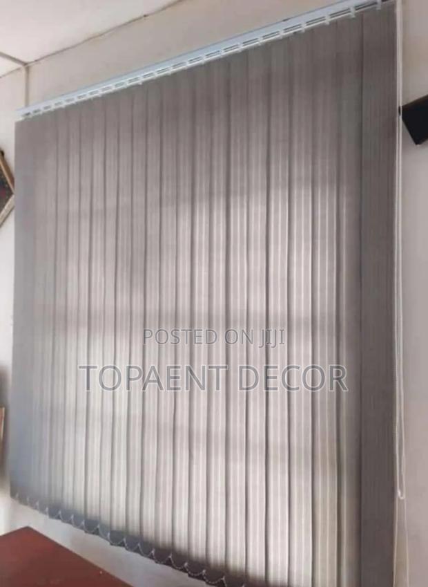 Light Grey Brightness Control Vertical Office Window Blinds