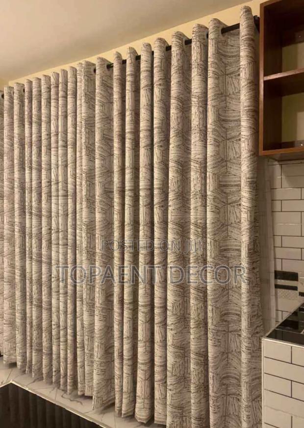 Elegant Window Curtains With Compacted Gathers - main view