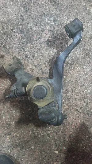 Isuzu Elf Lower Arm