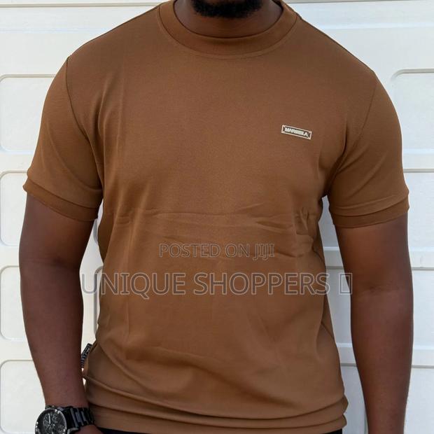 Quality Round Tshirts - thumbnail 5