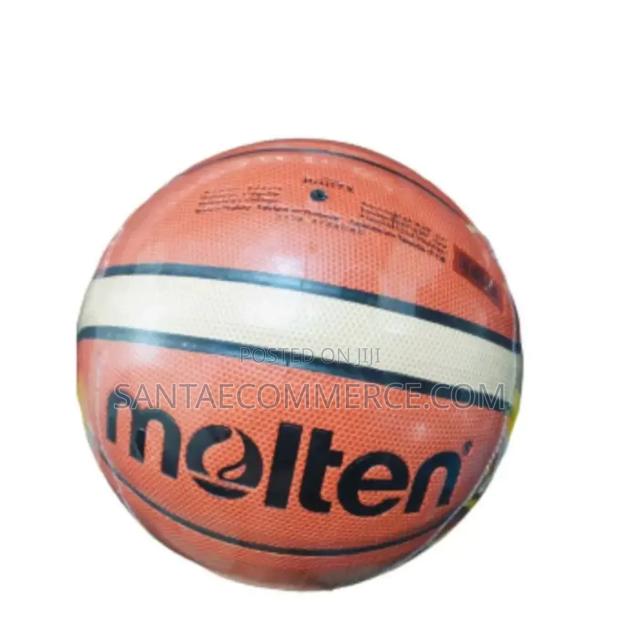 Molten Indoors and Outdoors Basketball