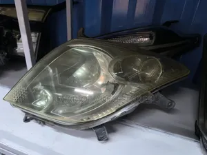 Toyota Ist 2005 Xenon Headlights