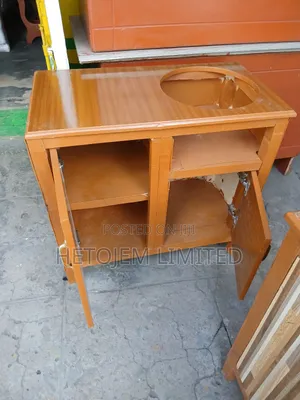 Solid Kitchen Cabinet With Built-in Gas Compartment