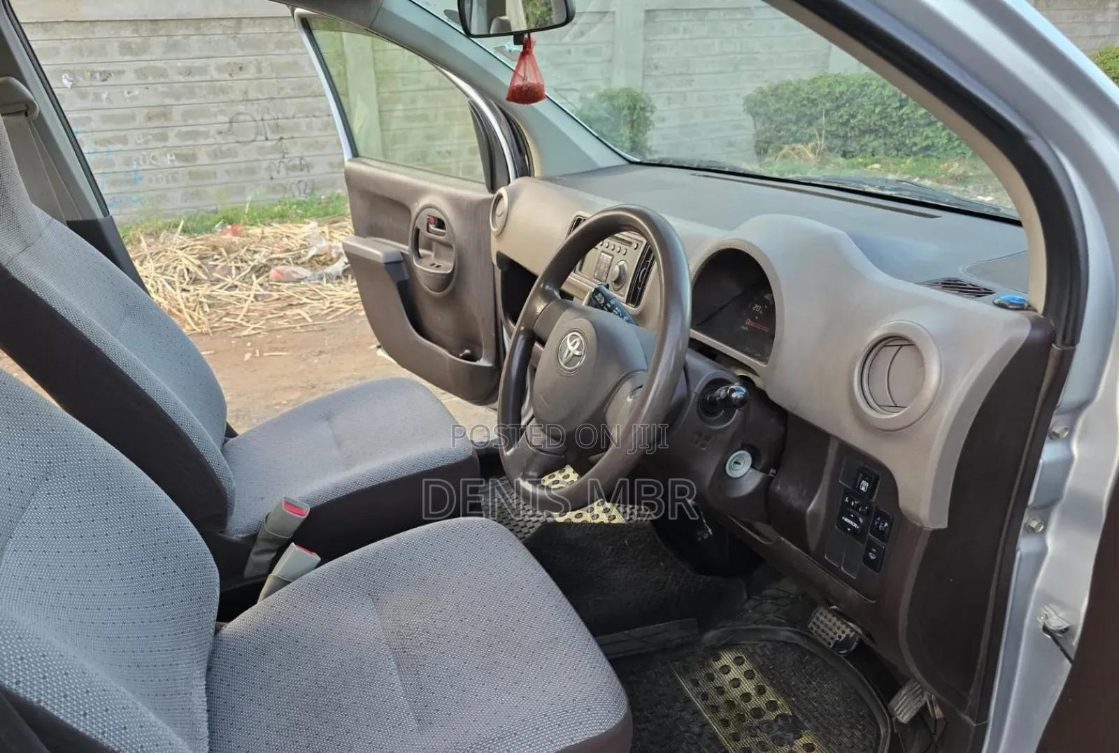 Toyota Passo 2015 Gray