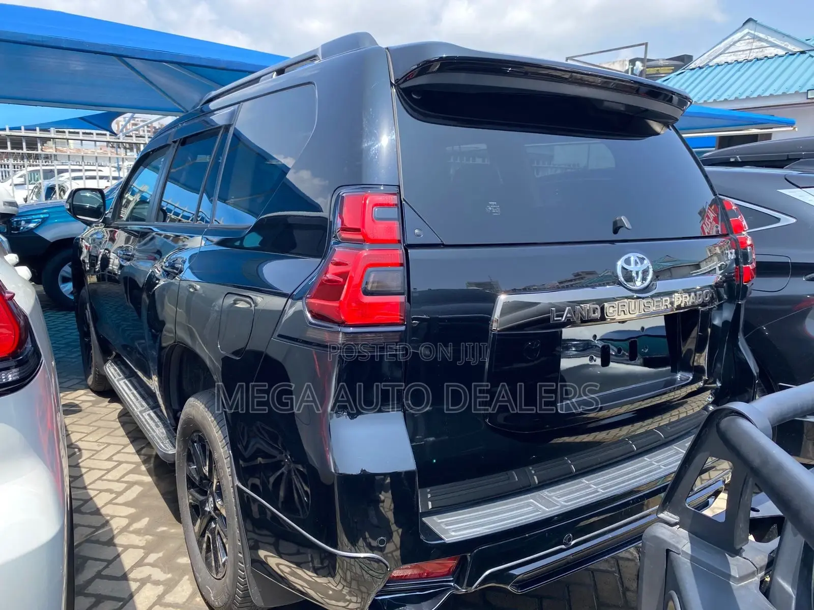 Toyota Land Cruiser Prado 2022 Black