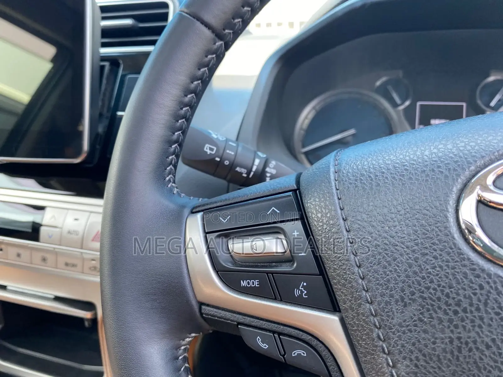 Toyota Land Cruiser Prado 2022 Black