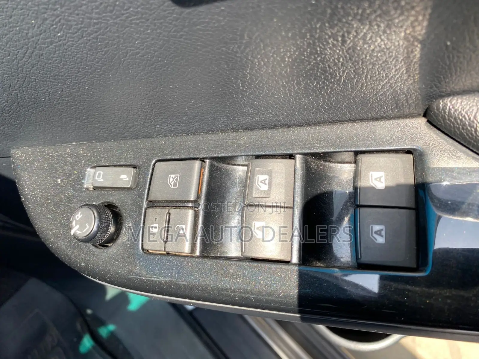 Toyota Hilux 2023 Gray