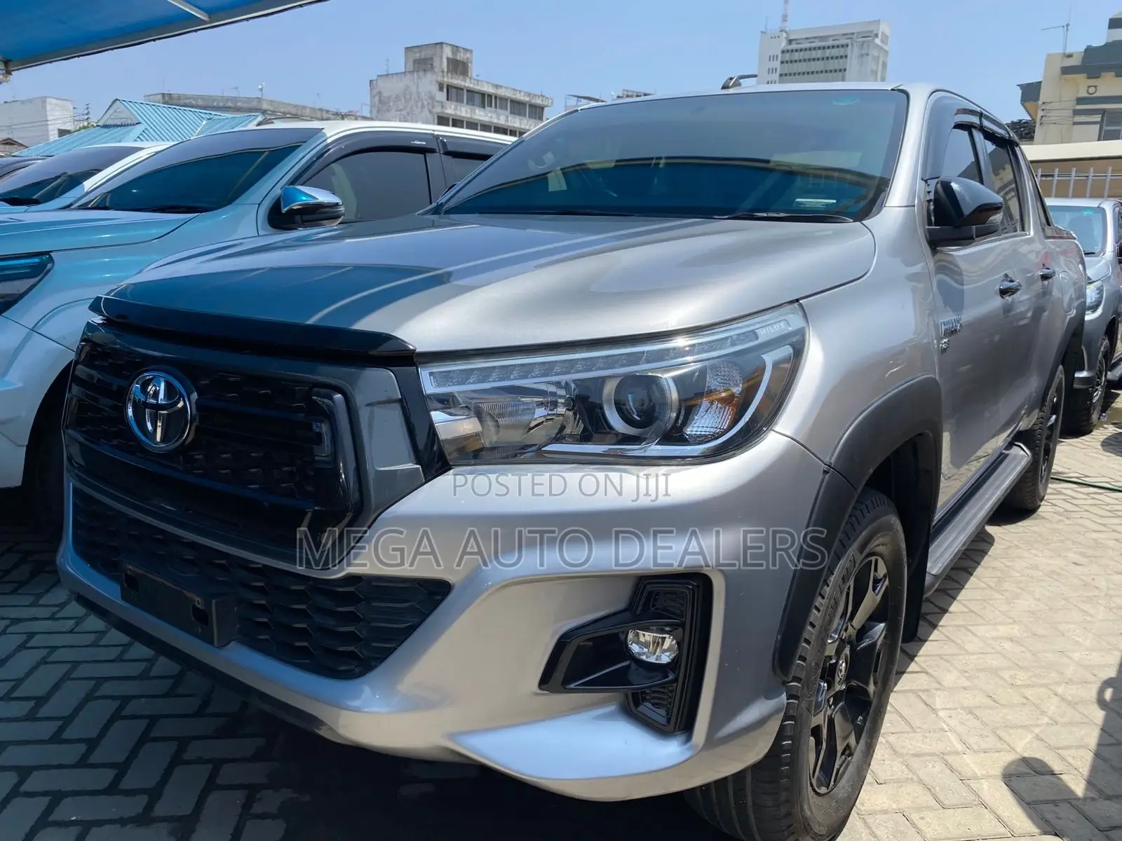 Toyota Hilux 2023 Gray