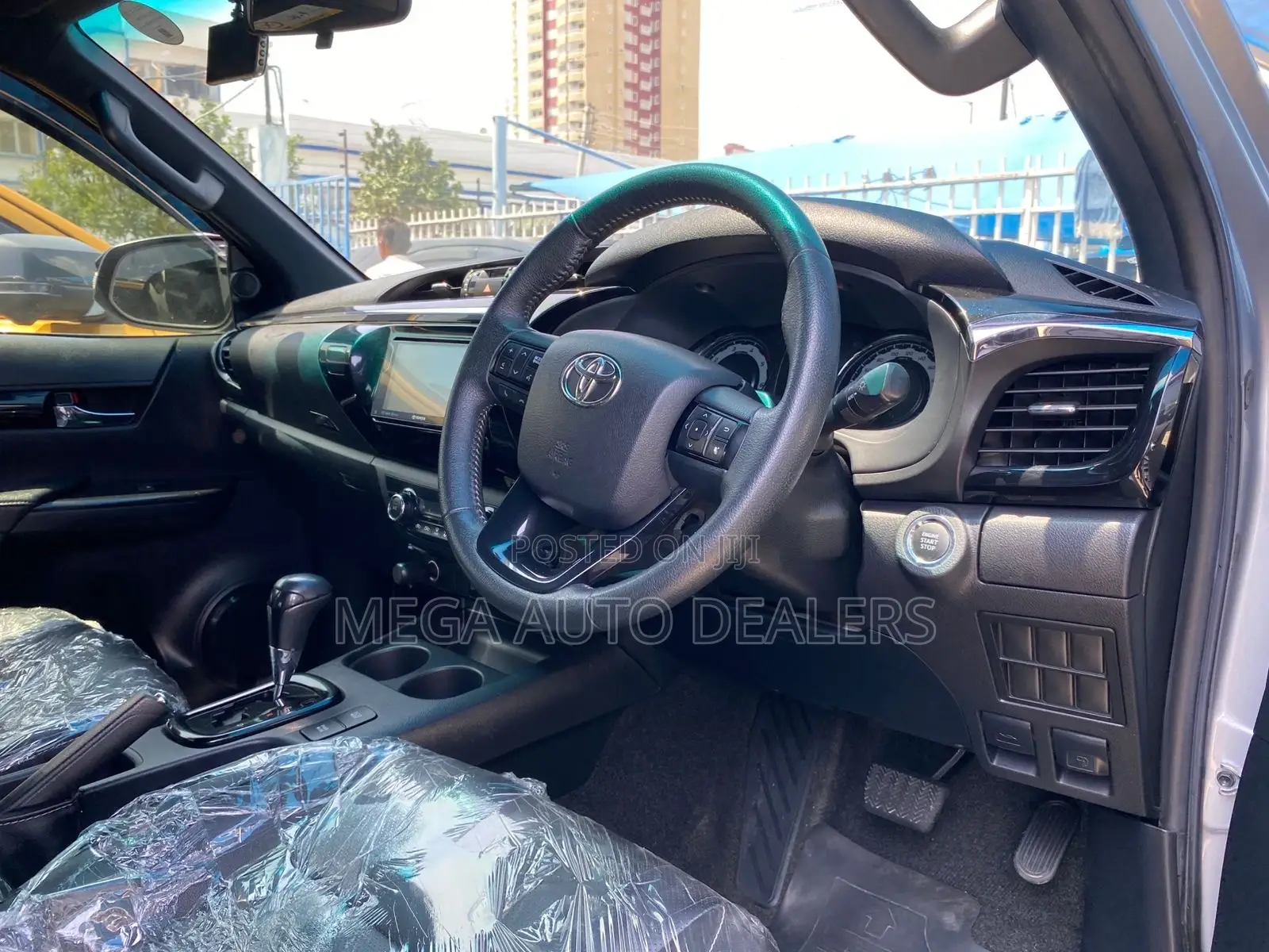 Toyota Hilux 2023 Gray