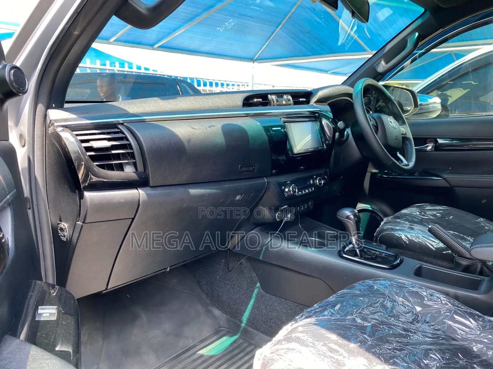Toyota Hilux 2023 Gray