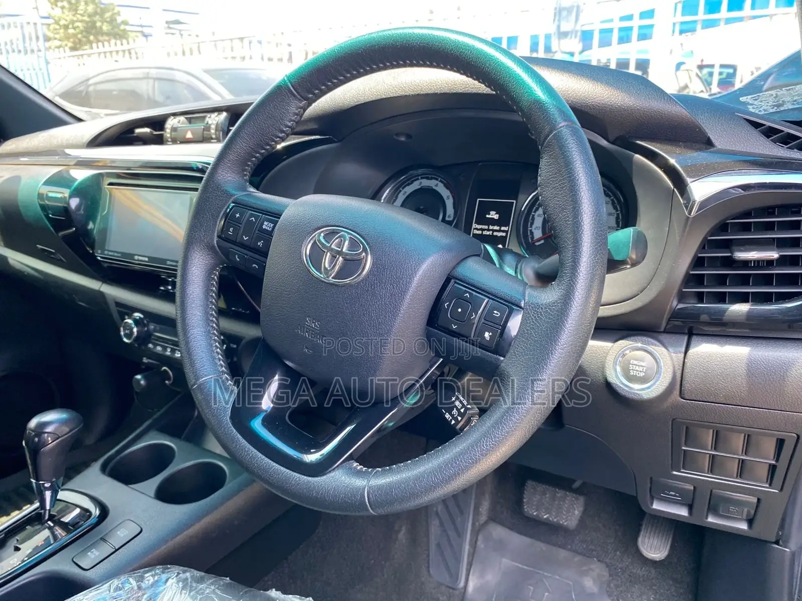 Toyota Hilux 2023 Gray