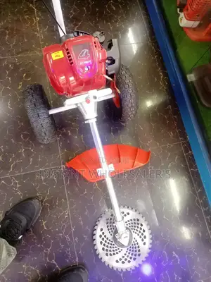 Brush Cutter 4 Stroke With Wheels