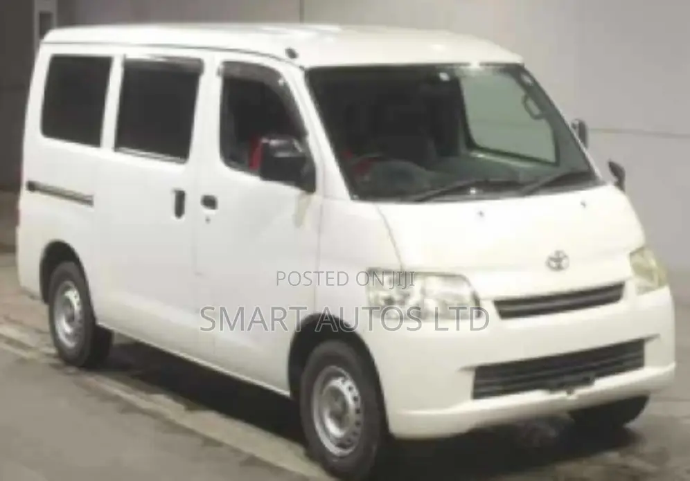 Toyota TownAce 2018 White